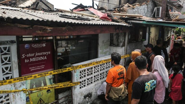kebakaran-rumah-kontrakan-di-tebet-1752920033941_169